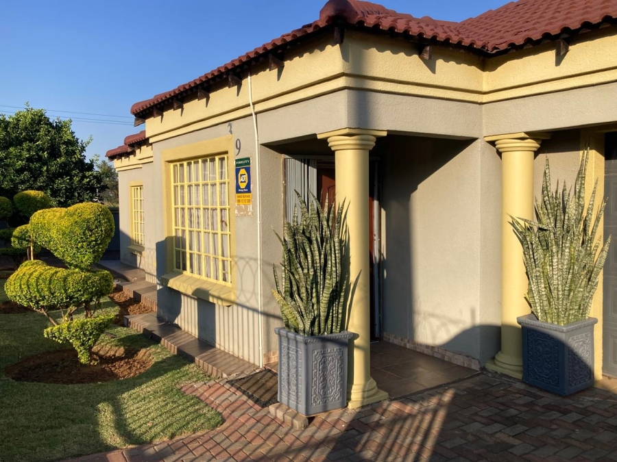 3 Bedroom Property for Sale in Tlhabane West North West